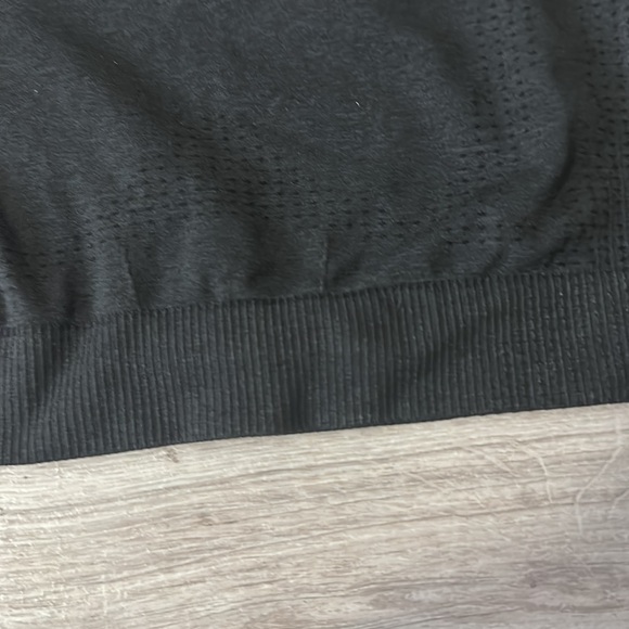 Gymshark workout crop top - Picture 3 of 4